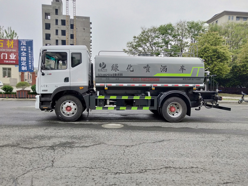 東風 D9 14.4 方灑水車產(chǎn)品介紹 東風 D9 14.4 方灑水車產(chǎn)品介紹