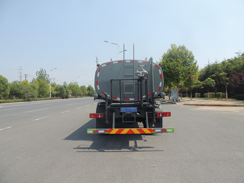 東風(fēng)天錦 14.1 方灑水車產(chǎn)品介紹 東風(fēng)天錦 14.1 方灑水車產(chǎn)品介紹