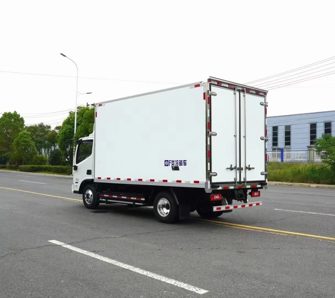 福田歐馬可智藍冷藏車-歐康油電混動冷藏車 福田歐馬可智藍冷藏車-歐康油電混動冷藏車