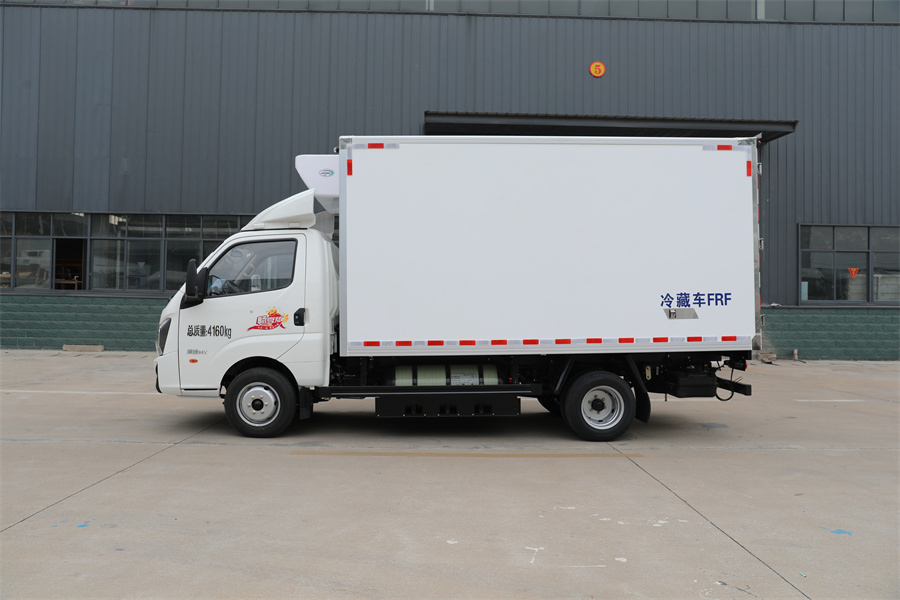 飛碟締途雙燃料冷藏車(11.3--13方) 飛碟締途雙燃料冷藏車(11.3--13方)