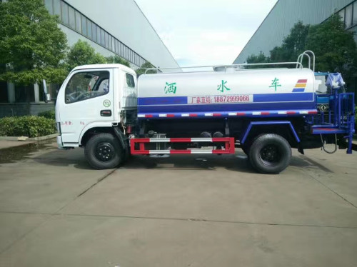 湖北程力集團(tuán)灑水車(chē)生產(chǎn) 湖北程力集團(tuán)灑水車(chē)生產(chǎn)