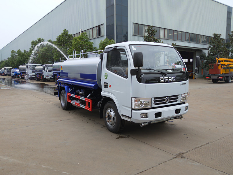 工地小型灑水車,東風(fēng)5噸灑水車價(jià)格,園林灑水車廠家 工地小型灑水車,東風(fēng)5噸灑水車價(jià)格,園林灑水車廠家